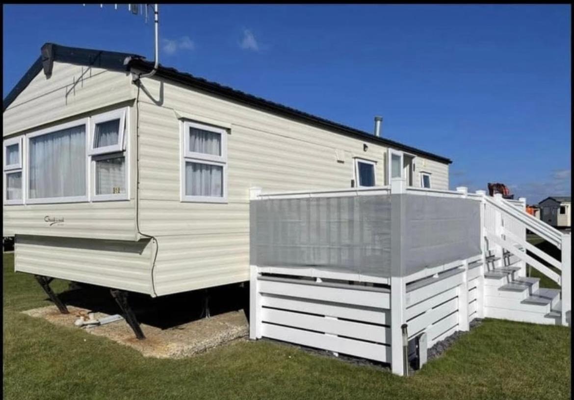 Hotel Sea Lets Selsey Exterior foto